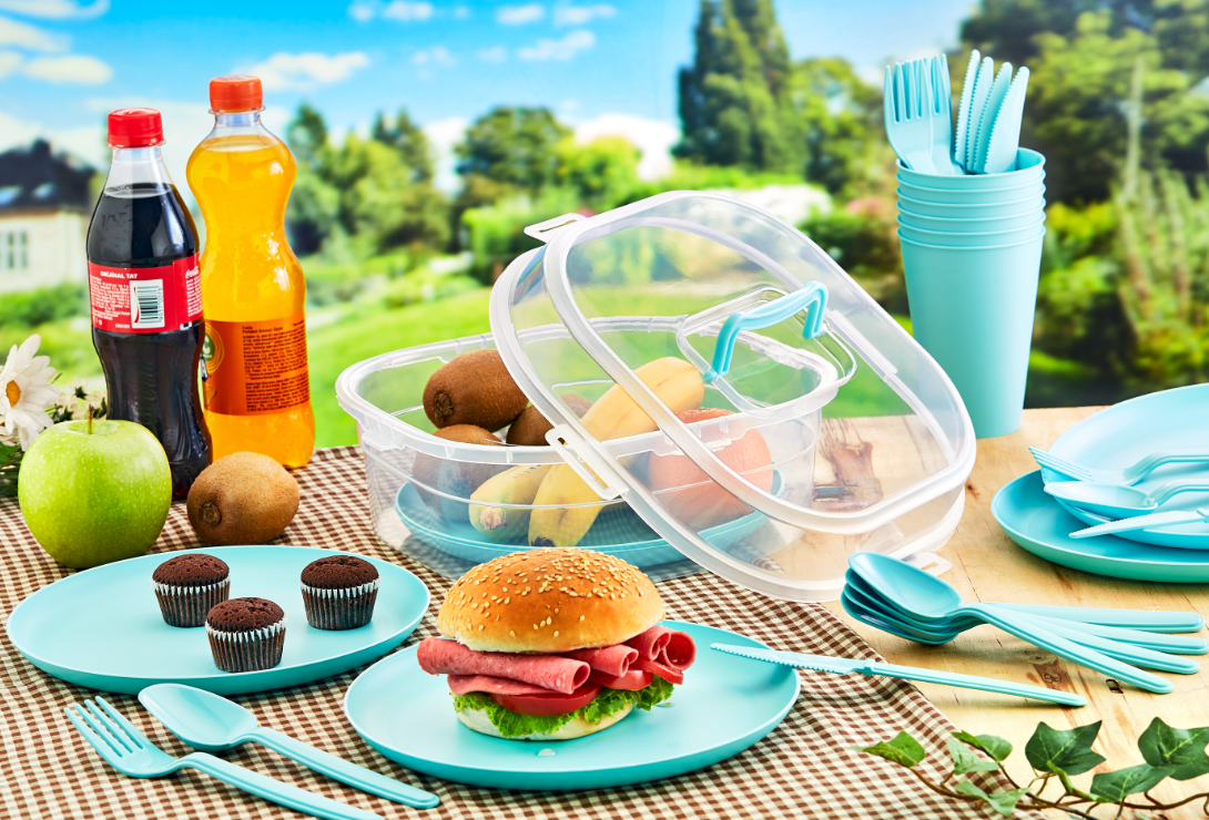 Plastic Picnic Camping Party Dinner Plate Mug Cutlery Storage Box Set of 32 Assorted Colours AK579