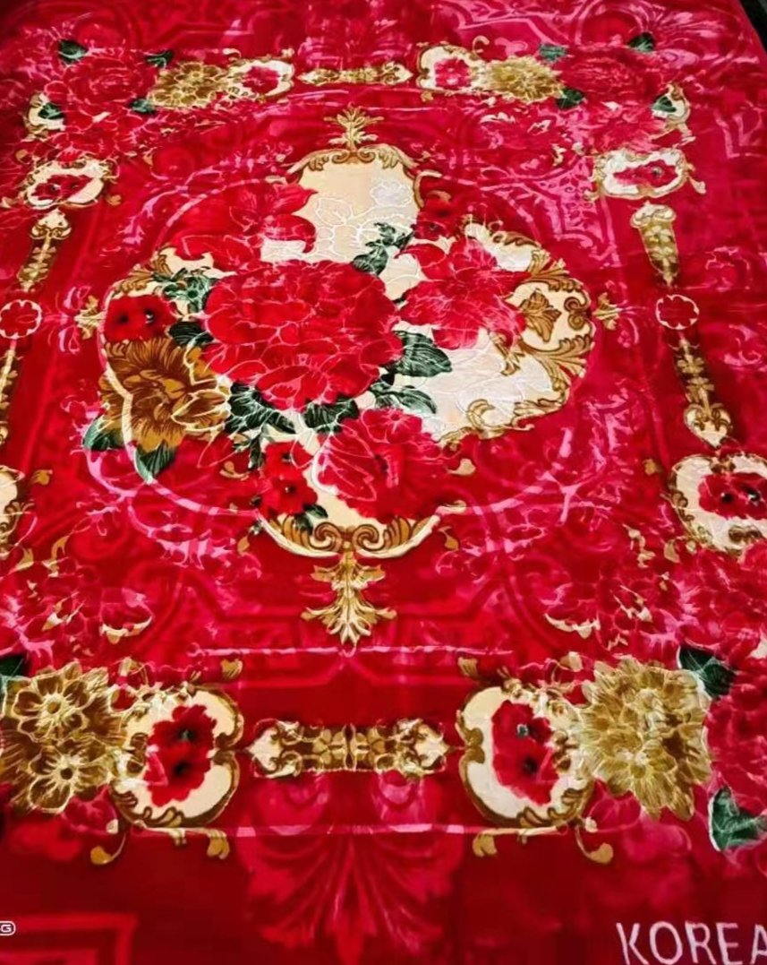 SQ Professional Durane Plush Blanket Golden Edition 4kg W 200 x L 240 cm Assorted Colours and Designs 11070