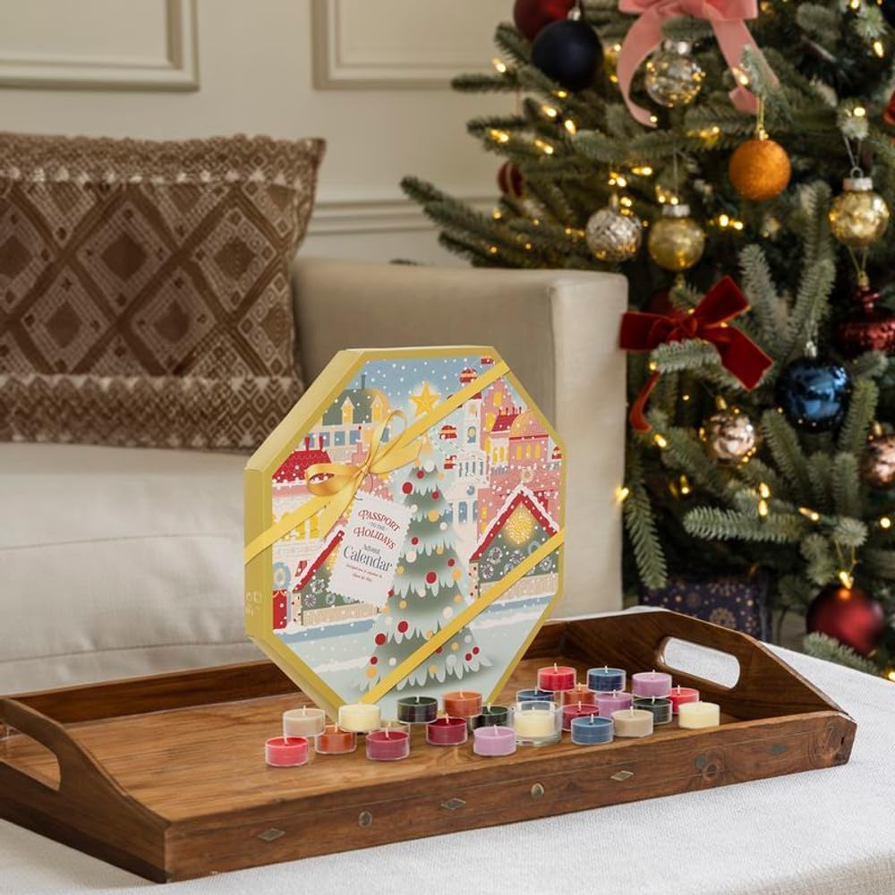 Yankee Candle Advent Calendar Wreath includes 24 Tea Lights & 1 Tea Light Holder - Passport to the Holidays Edition