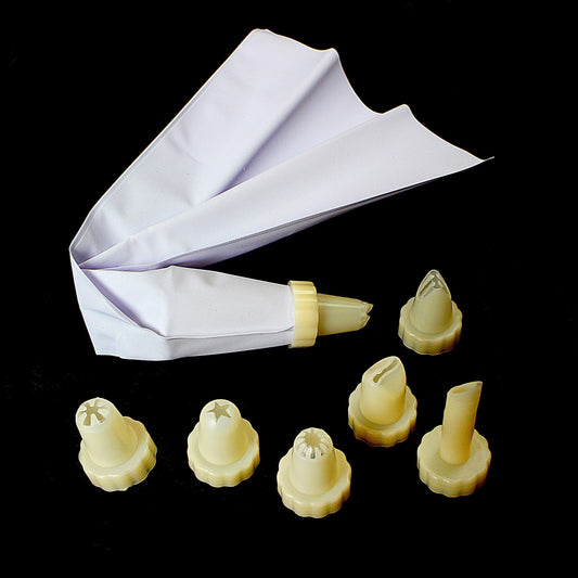 Standard Icing Bag Attached With 7 Nozzles 1053