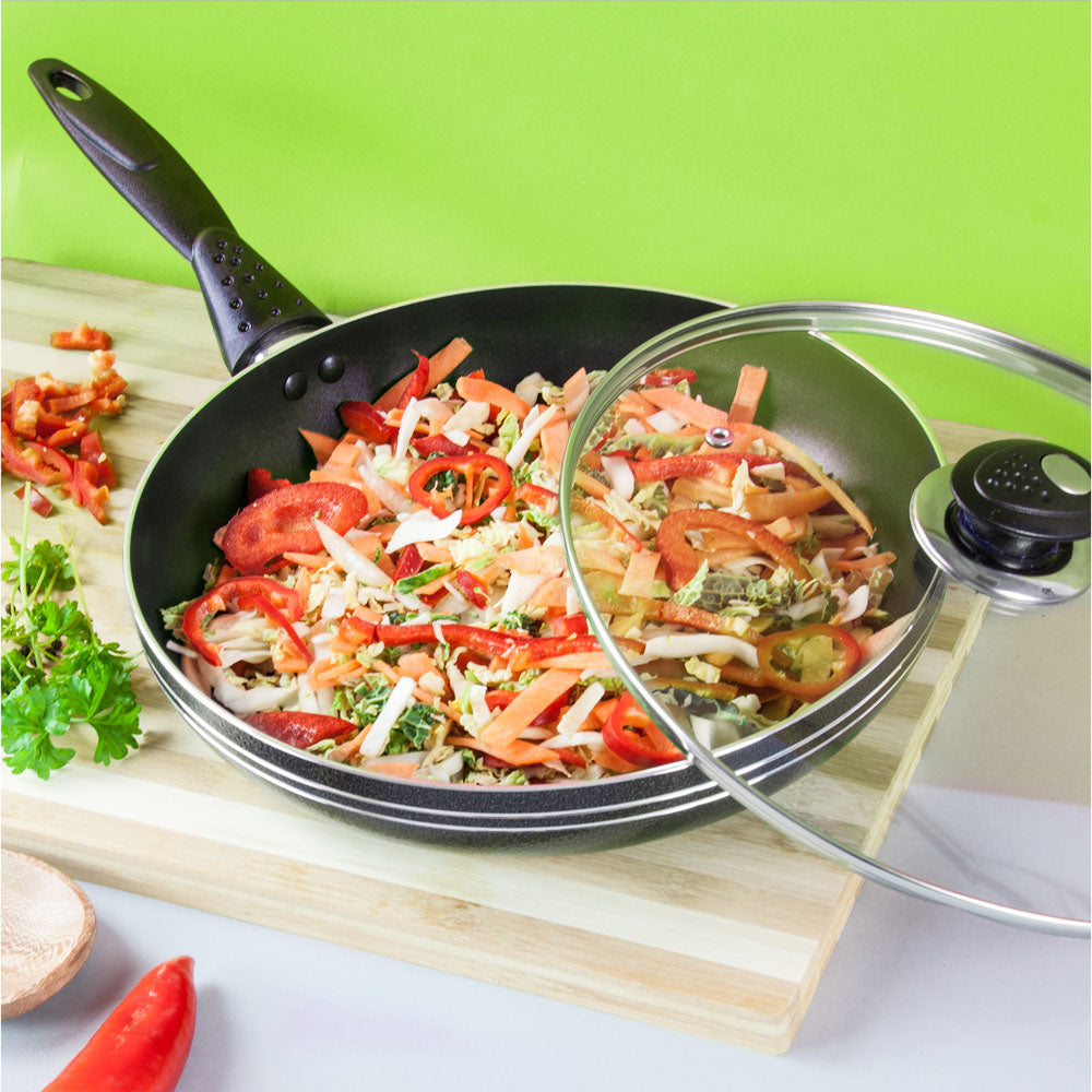 Una Non Stick Frying Pan With Lid