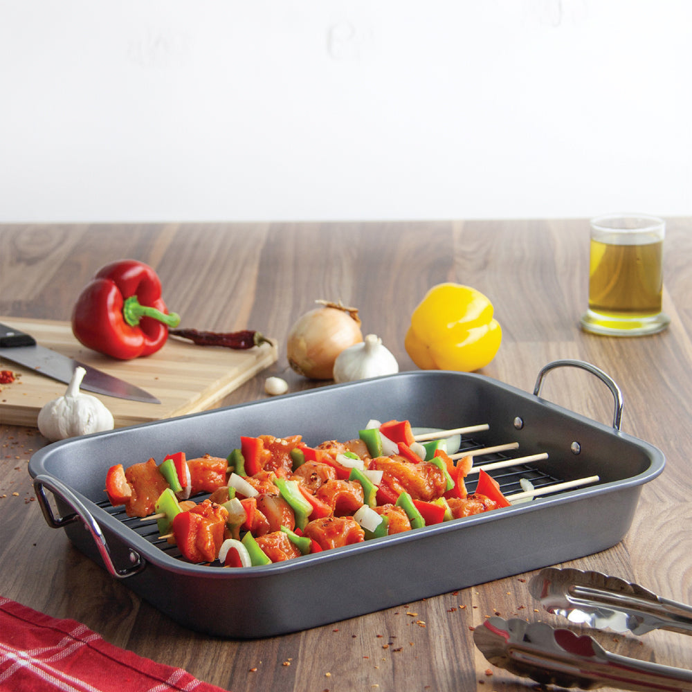 Sq Professional Non Stick Roasting Tray With Rack 3.5L