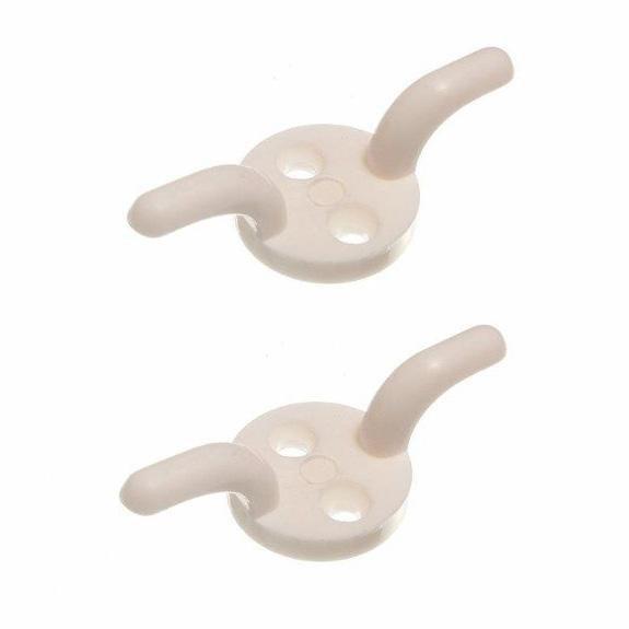 cleat hooks plastic   0978