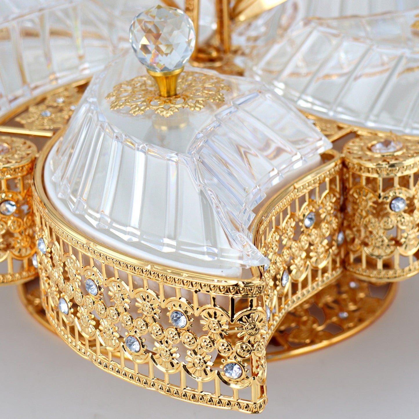 Durane Metal / Plastic Ornate Party Serving Tray Gold E0483-C Clamshell 55 x 46 cm 10679