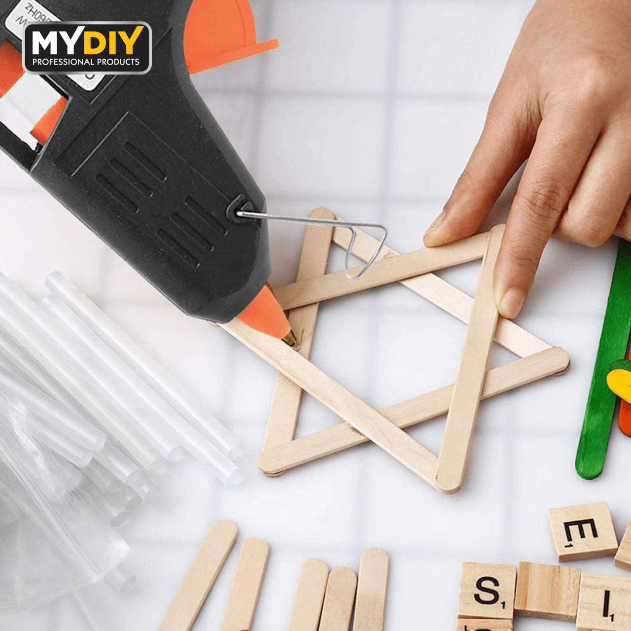 Hot Melt Glue Gun With Anti Drip Nozzle Inc 100 Glue Sticks 8601